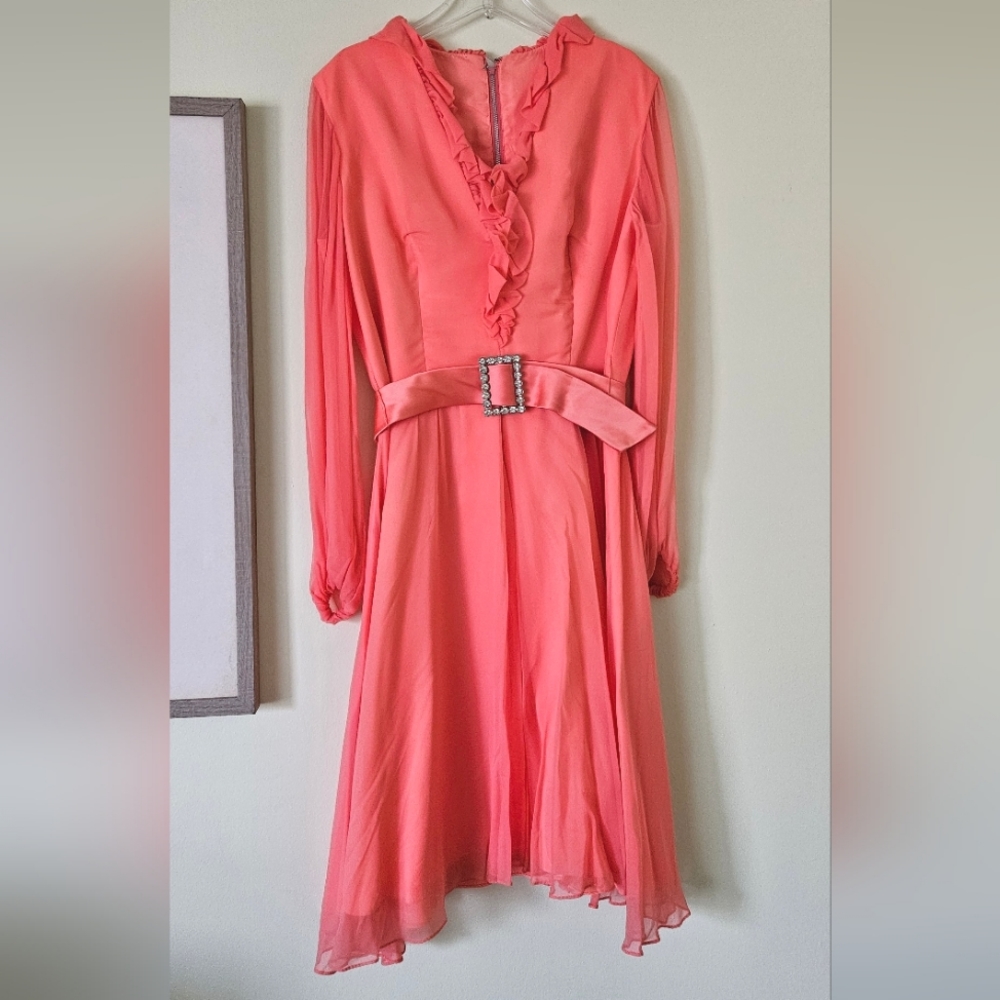 1960s Salmon Pink Chiffon Cocktail Dress - Picture 3 of 11